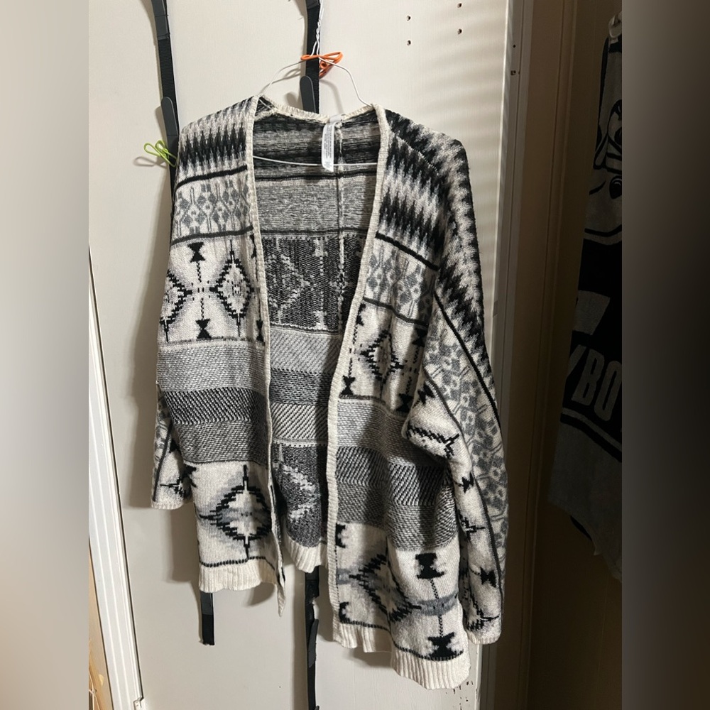 Aeropostale women’s sweater